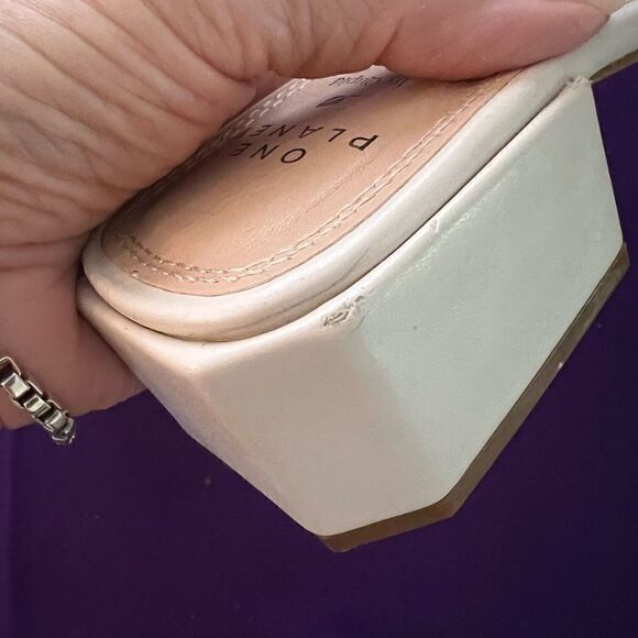 Qupid size 6 cream colored Woven Strap Slide Heeled Sandals EUC No box - Picture 9 of 9